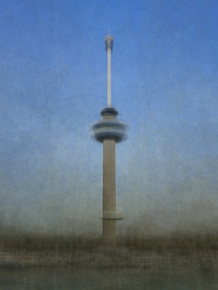 A circle around the Euromast