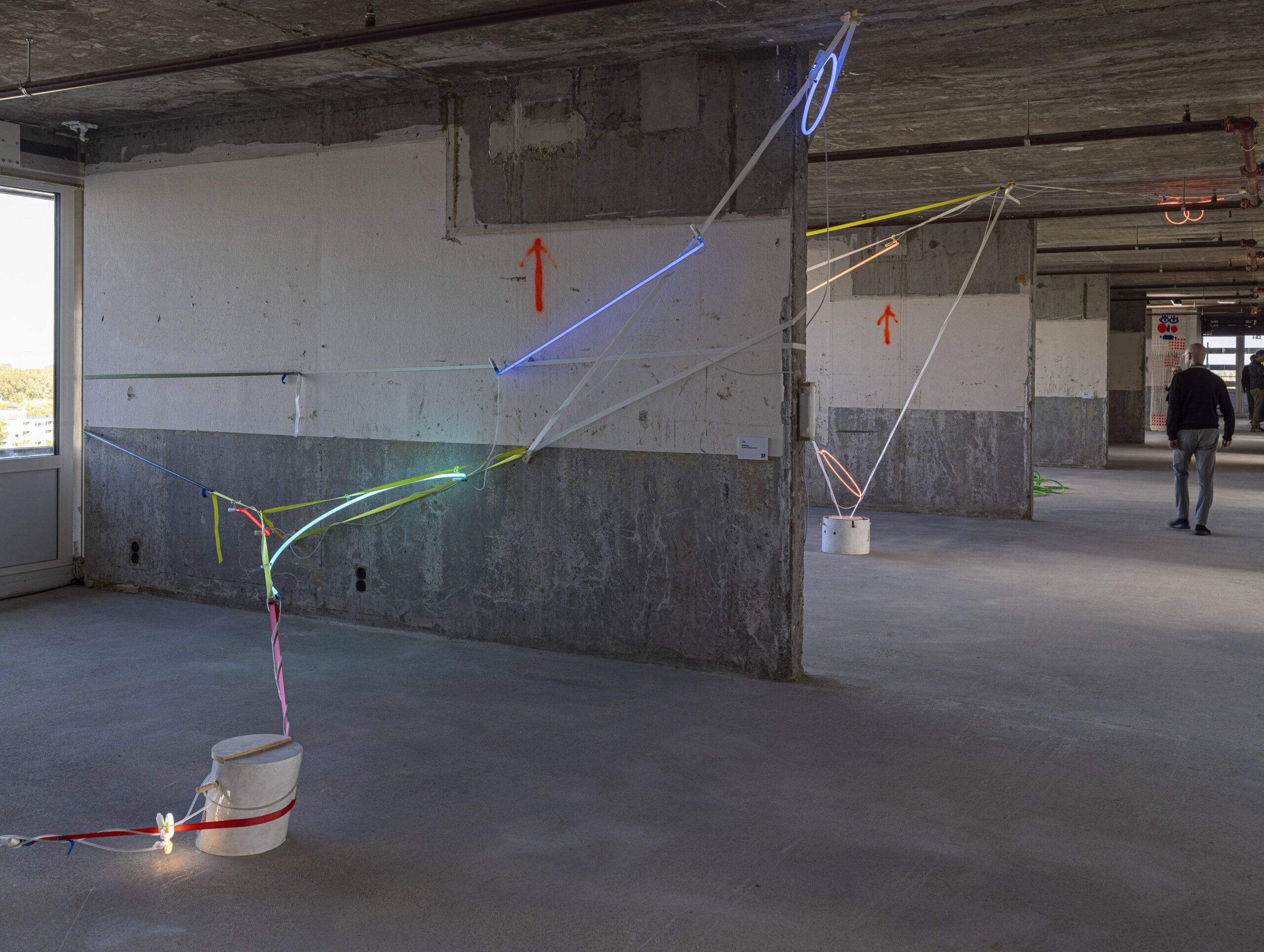 Site-unspecific neon building kit no.001