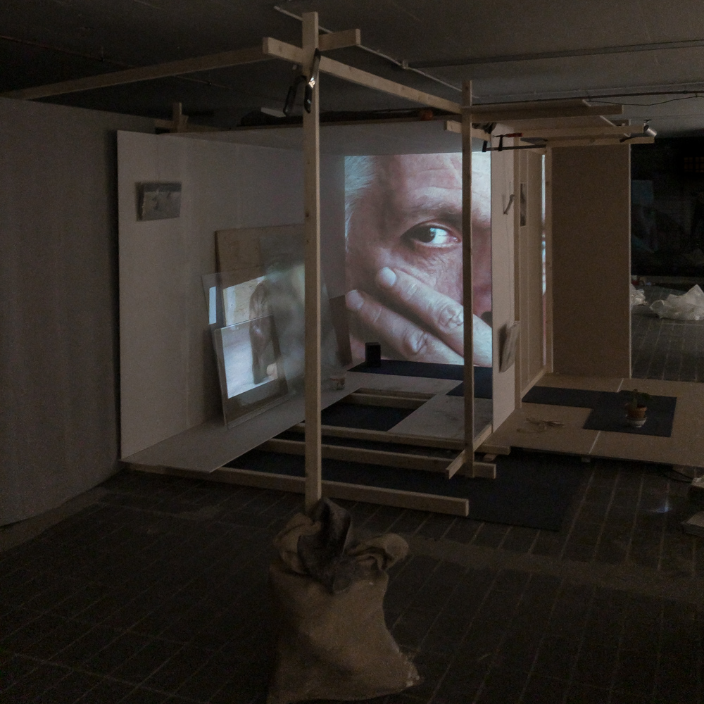 Re-construct: From where she lies she sees Venus rise, 2023 (installatie)