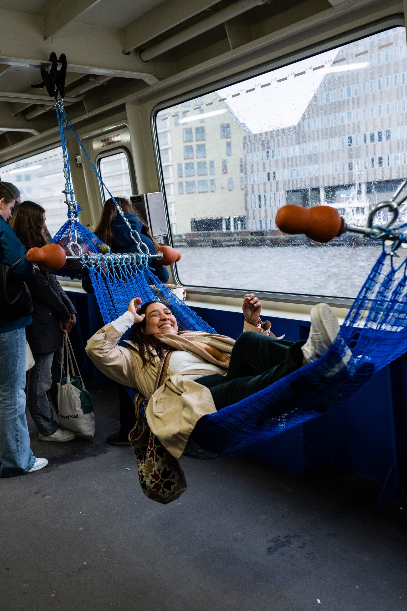 On the trail of non-human peregrinations