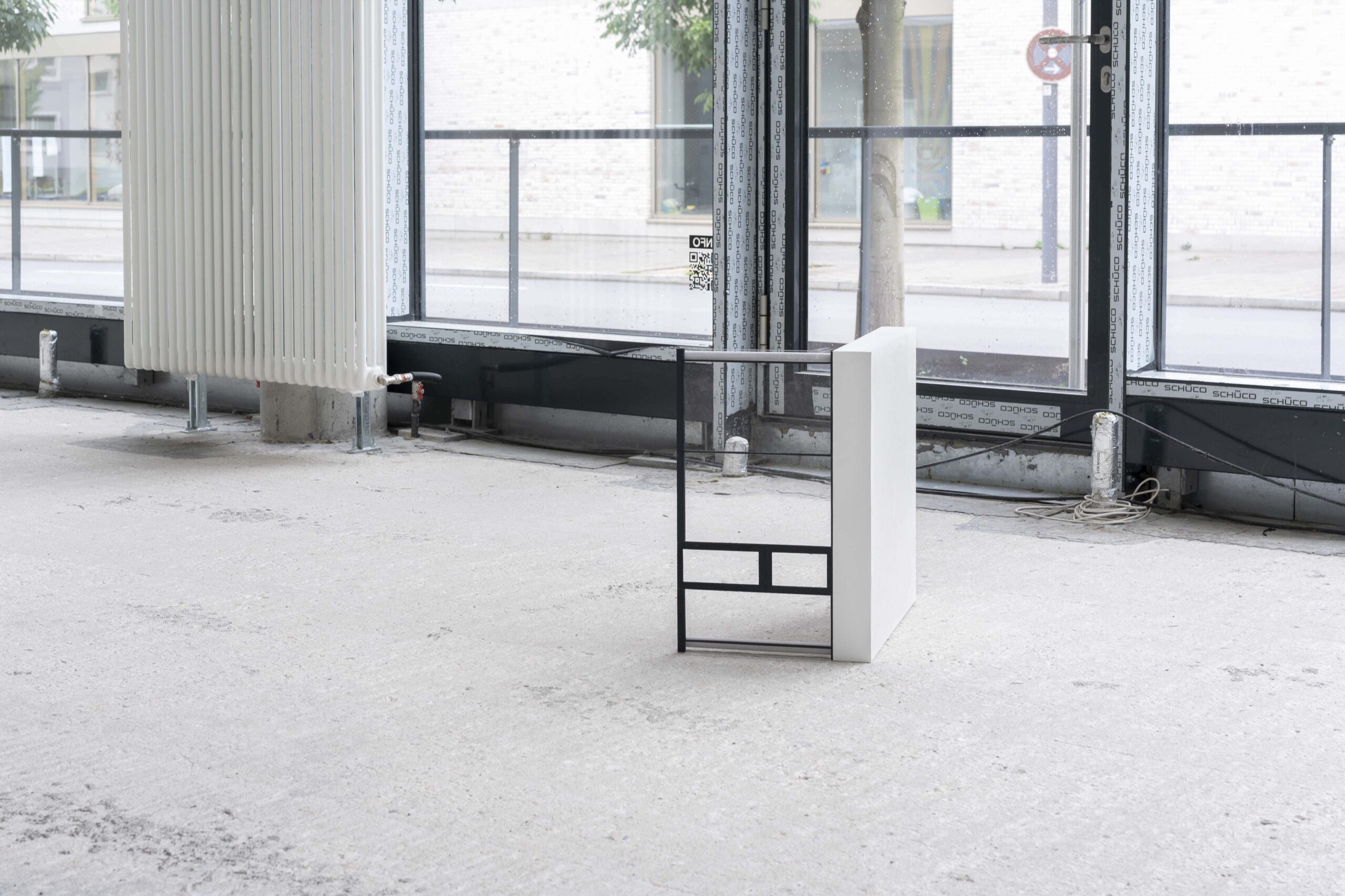 isn't here is here wood, 2024, plexiglass, paint, glue, 55 x 55 x 28,3 cm