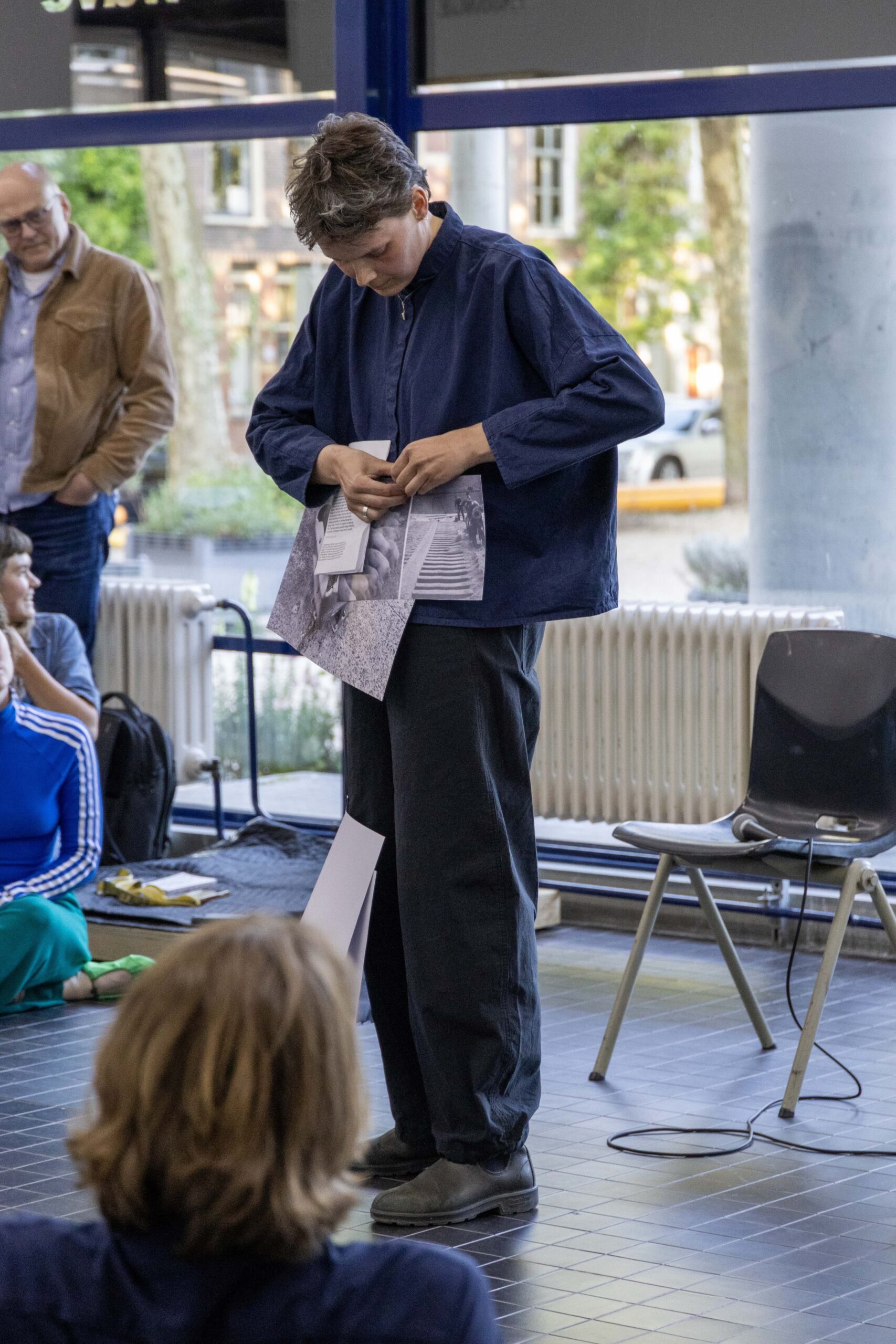 Textual performance ‘Guardrail Heart’ at the opening of READING CHARACTERS exhibition at Billytown