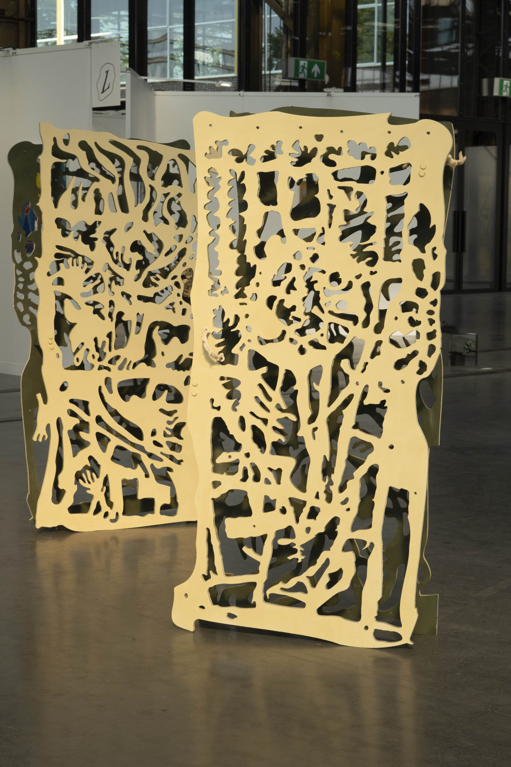 Teeth and Imma manage - Ford-Prefect stomach and the headlights ahead (2023)