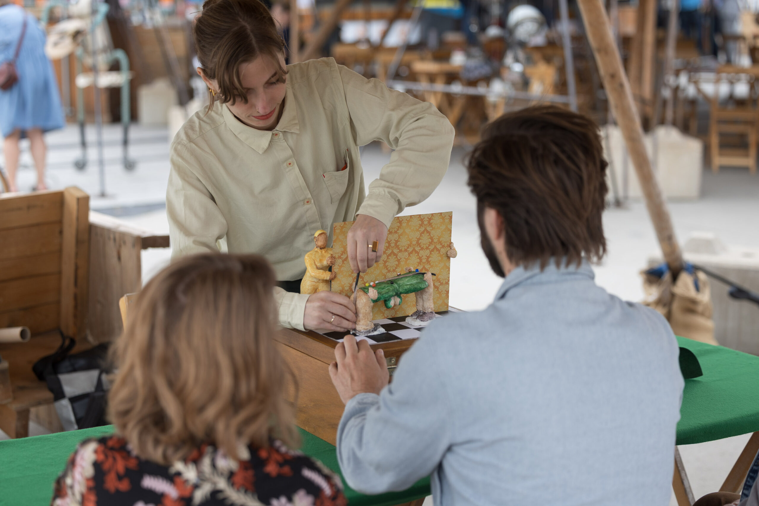 The chair, the wig and the sheep - the portable universe