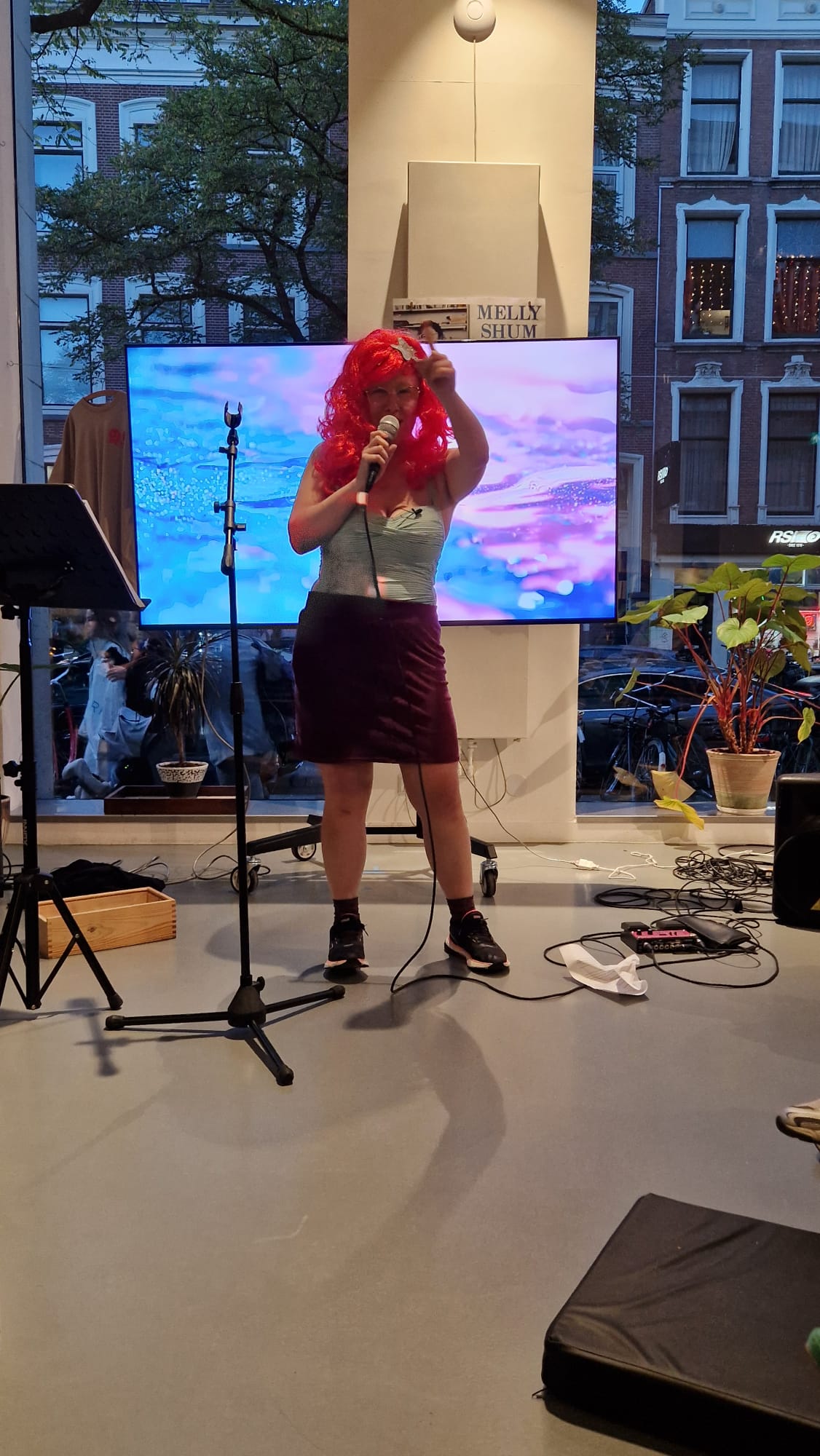 Ariël: Under the Sink