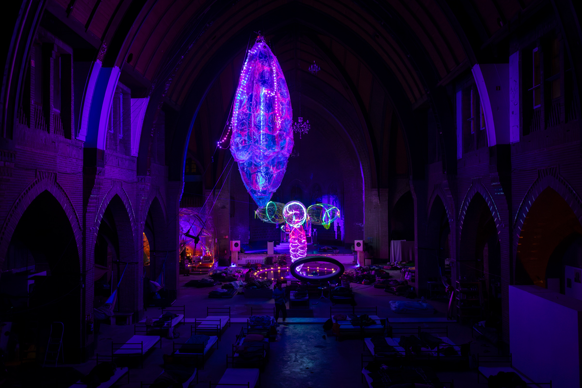 Dream Wide Awake (2025), Heilige Familie Kerk, Rotterdam