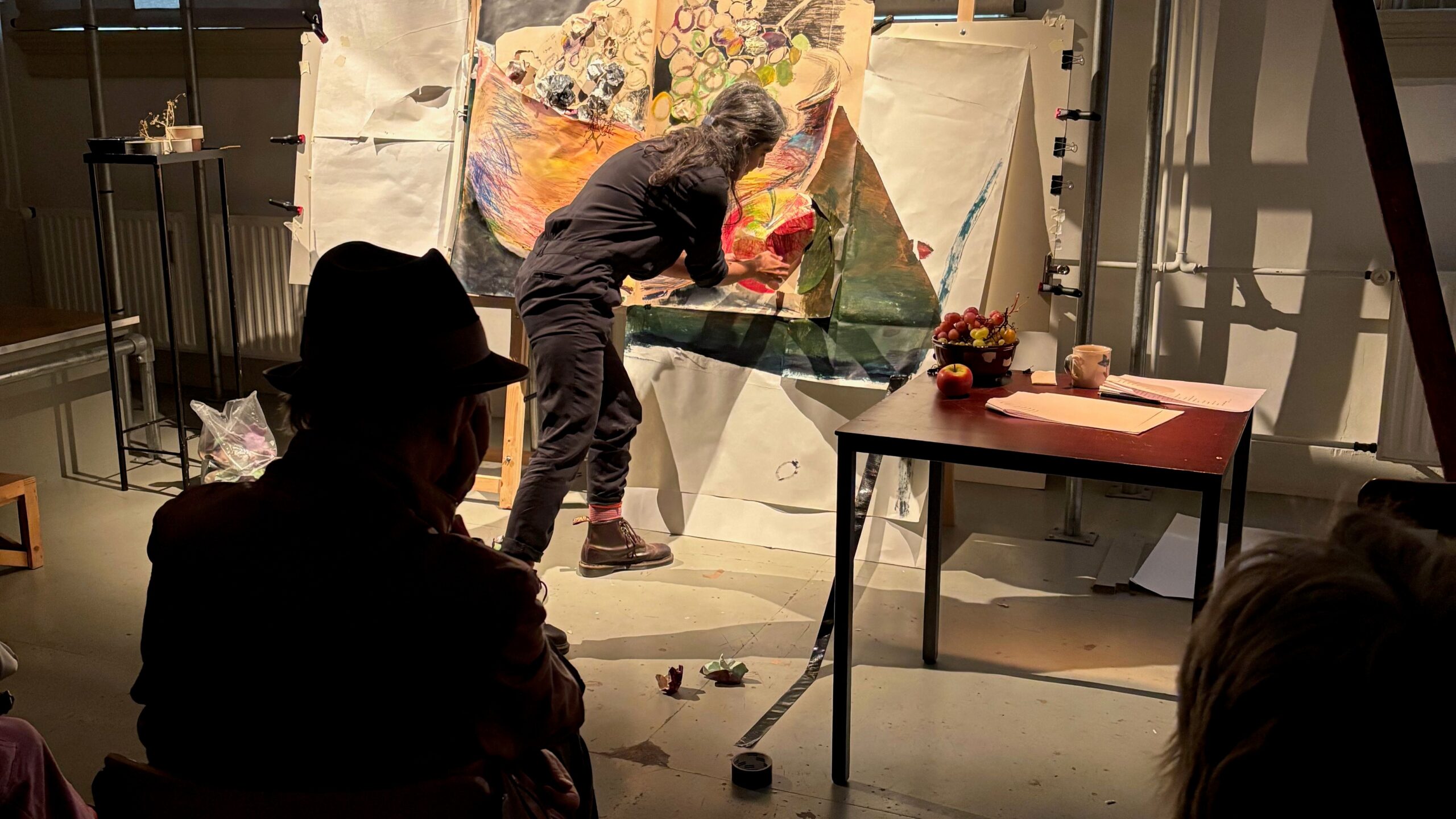 The pencil, my hand, objects (performance, podium ocw, 2025)