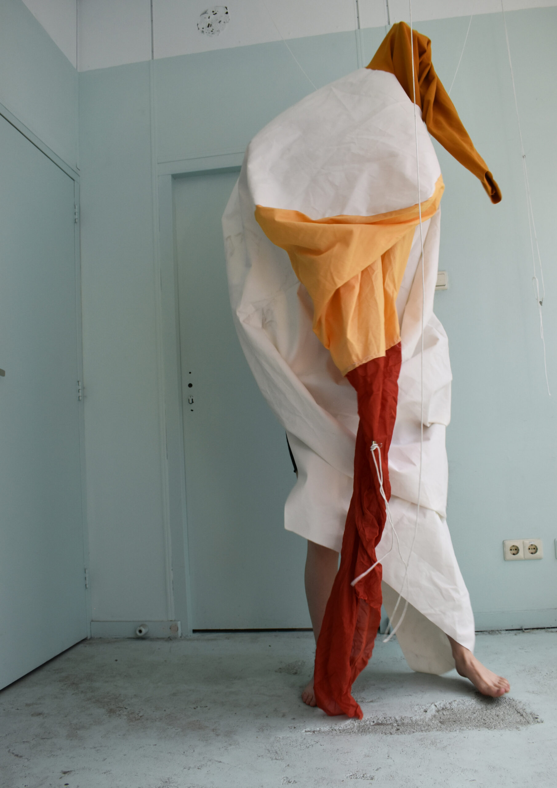 In Lichaam in Kleding in Ruimte