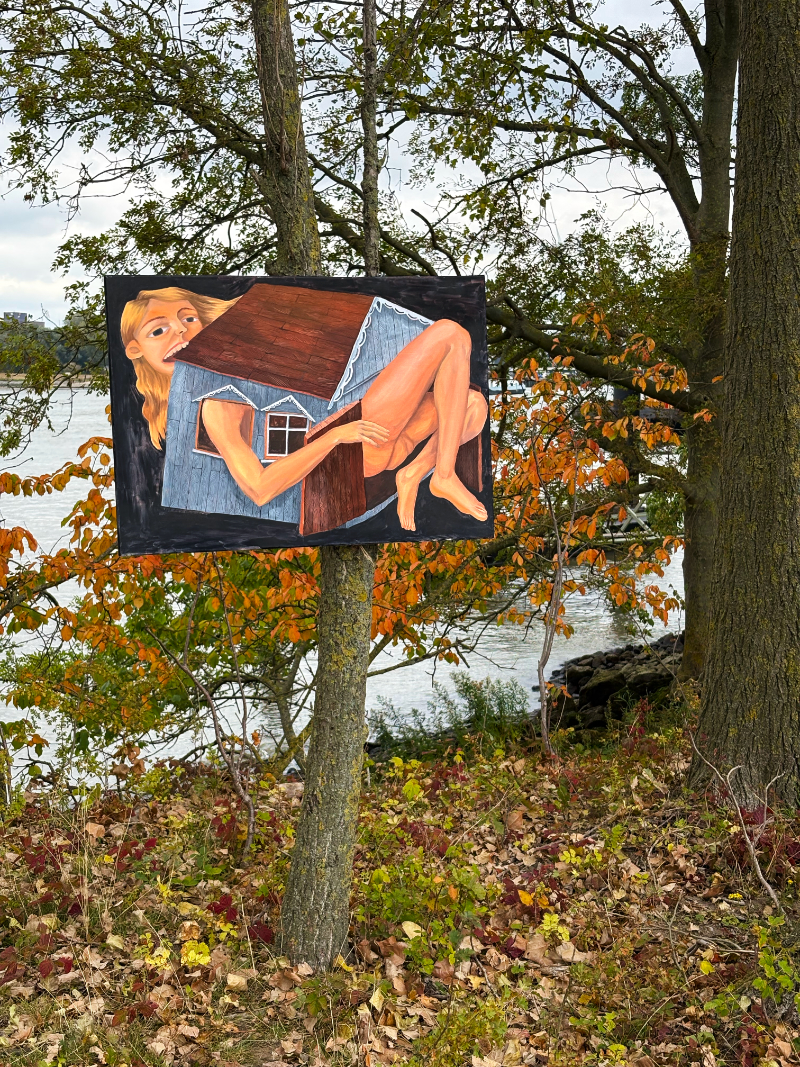 Outgrown exhibited at Brienenoord island