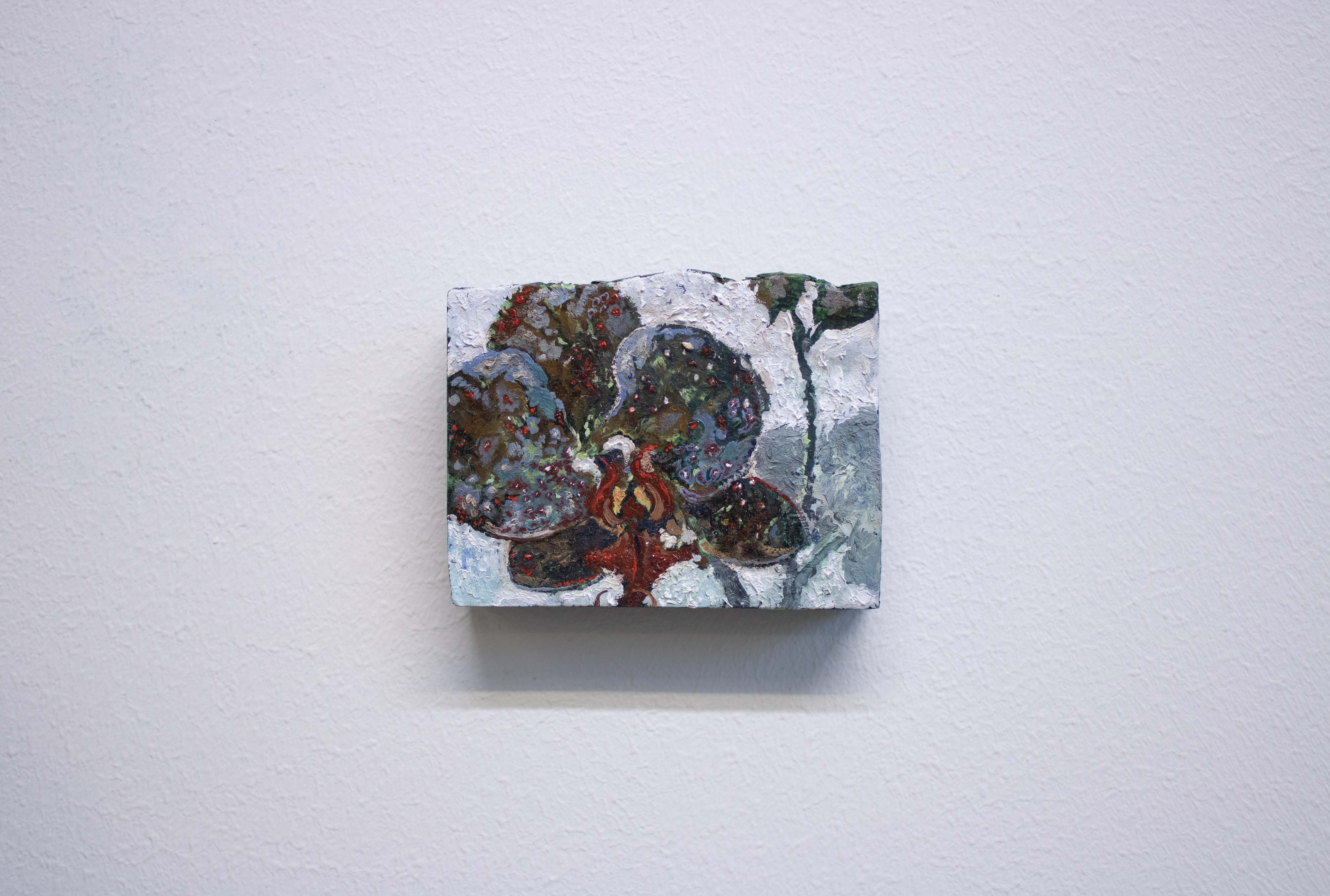 orchid, 2025, oil on wooden board, 6,9 x 9 cm